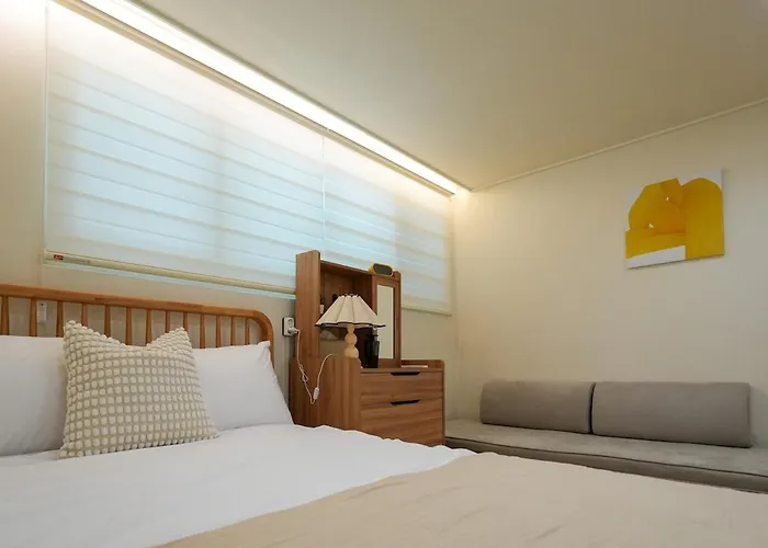 Lumi Bangbae A Guest house 4*